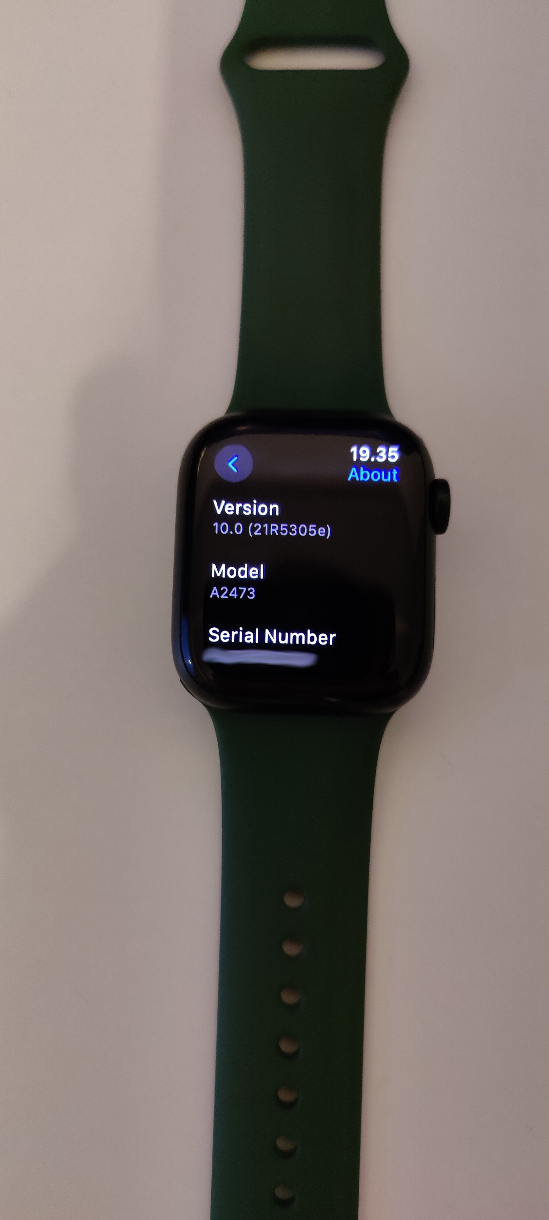 (Outlet) Apple Watch Series 7 41mm GPS Green Aluminum With Clover Sport Band + 4 Extra Bands