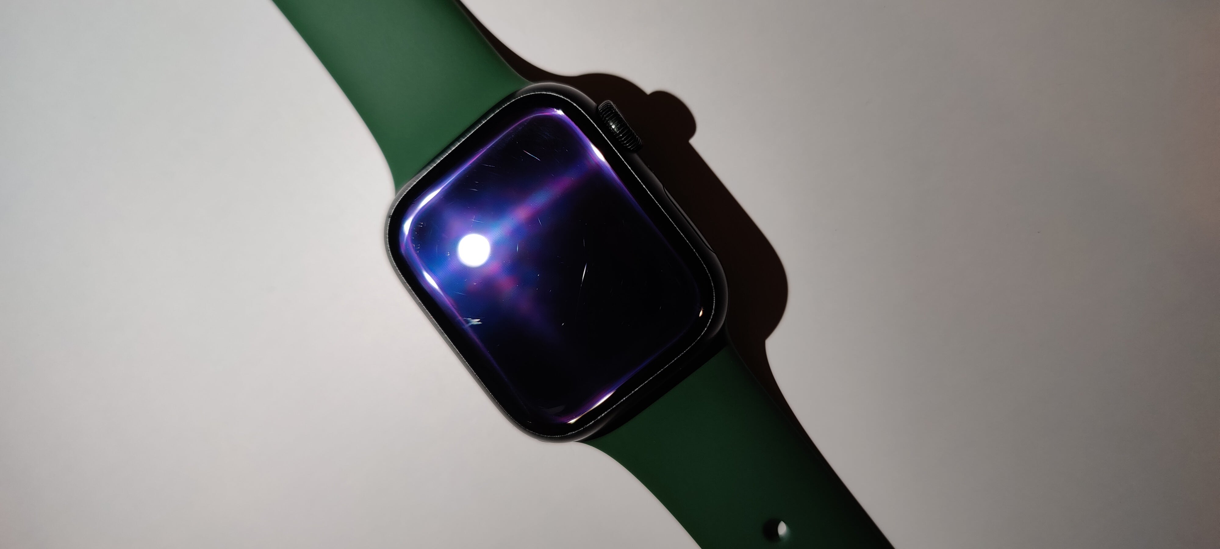 (Outlet) Apple Watch Series 7 41mm GPS Green Aluminum With Clover Sport Band + 4 Extra Bands