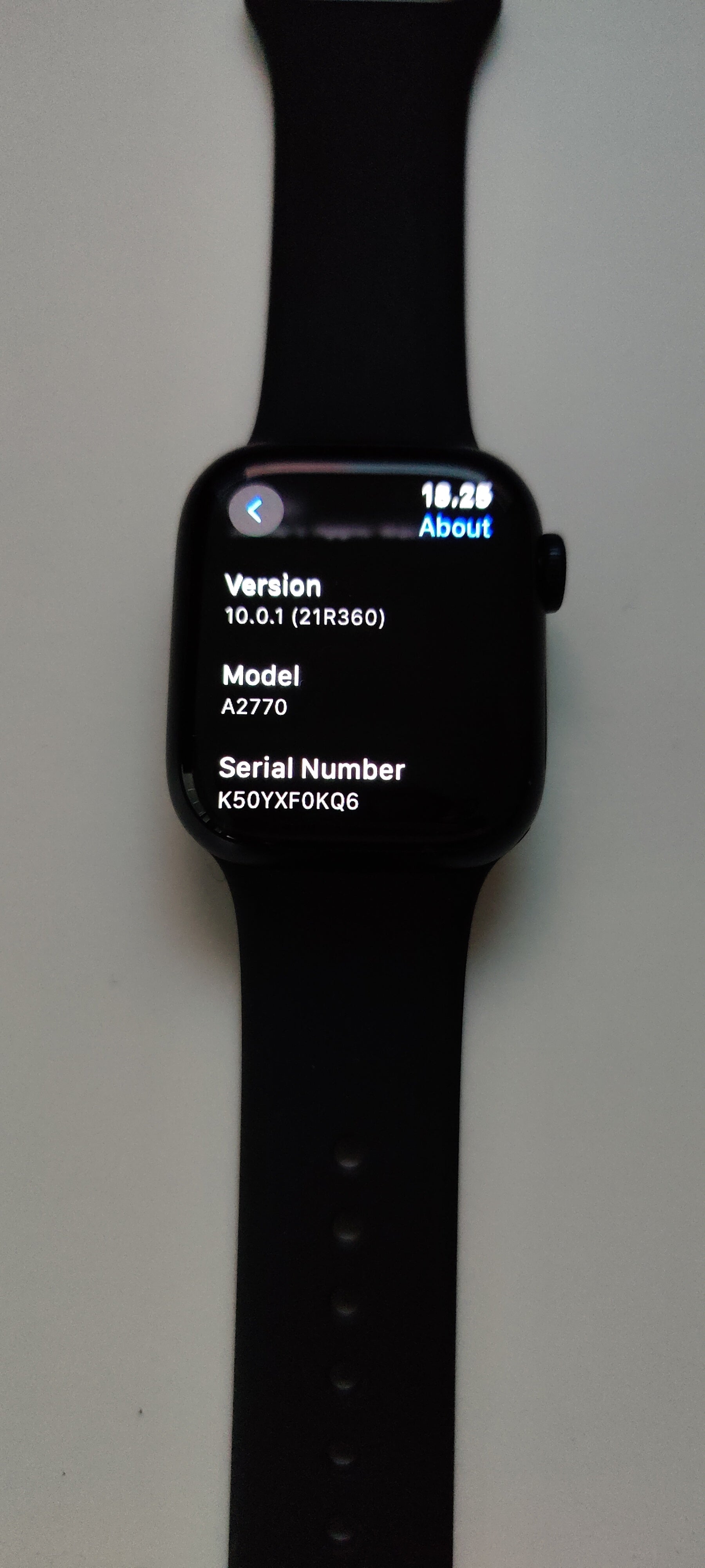 (Outlet) Apple Watch Series 8 41mm GPS Midnight Aluminum With Dark Grey Sport Band